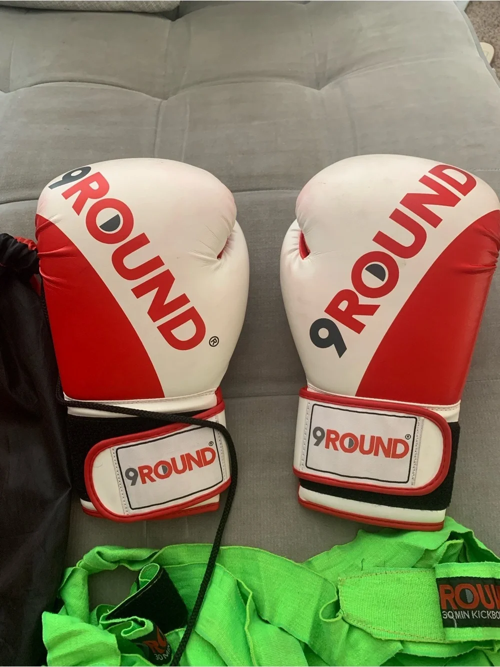 9Round White Red Boxing Gloves